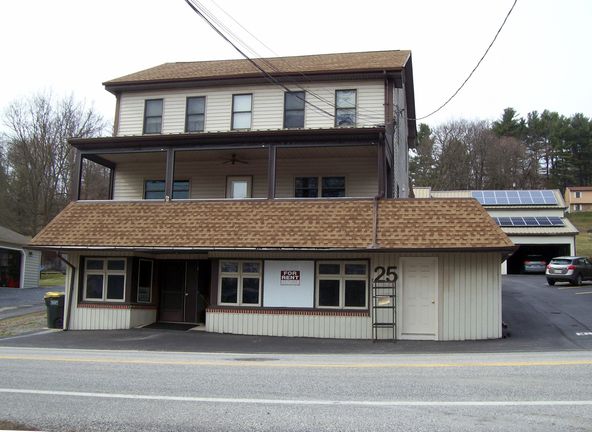 25 E Lisburn Rd, Mechanicsburg, PA 17055